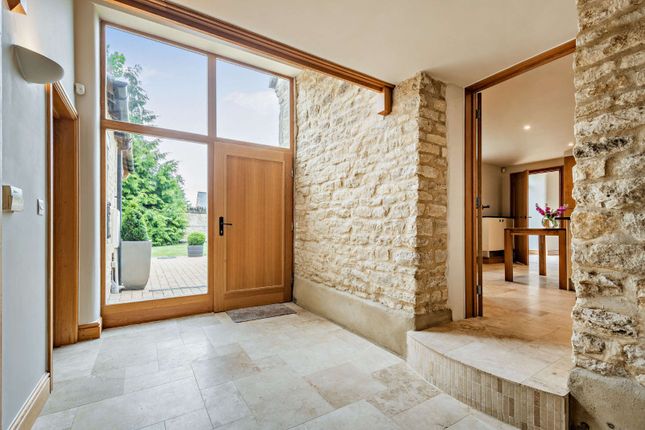 4, Hall Farm Paddocks, Begbroke photo 2