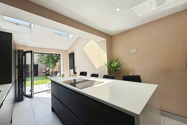 4, Rectory Close, Manchester photo 2