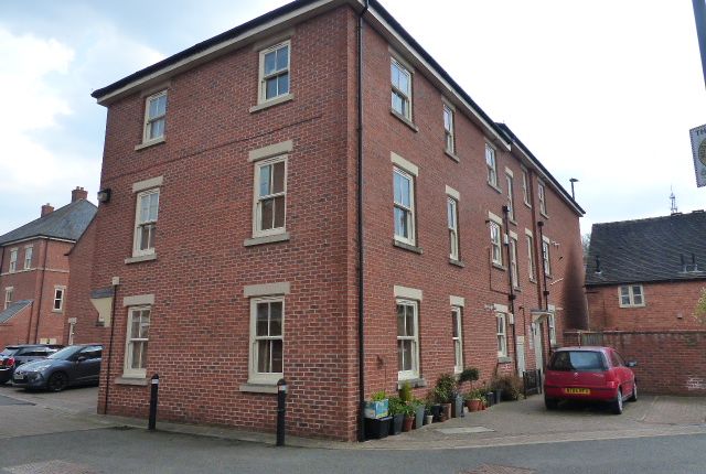 Flat for sale in Taylor Court, Ashbourne