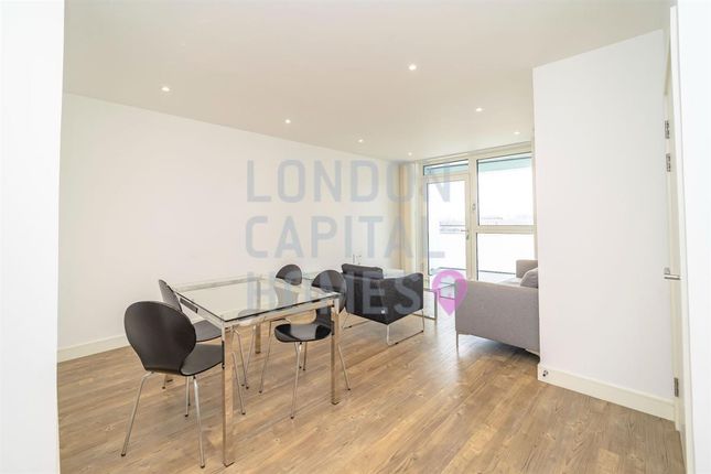 Apartment 33, Gordian Apartments, 34 Cable Walk, London photo 4