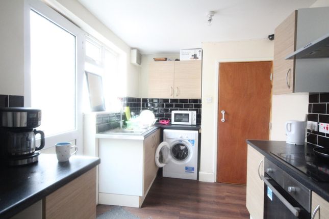 Room to rent in Luton Road, Chatham