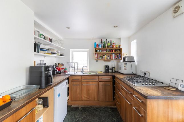 19, Bramley Road, London photo 4