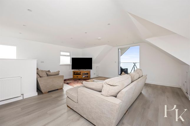 92, The Promenade, Peacehaven photo 4