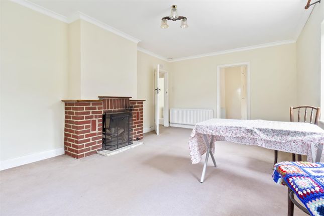 16, Upper West Drive, Worthing photo 4