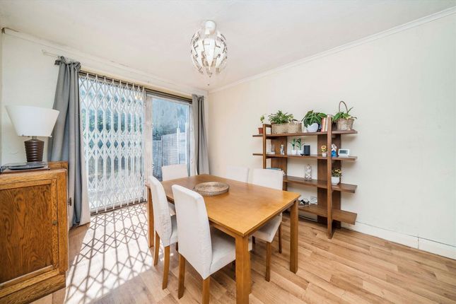 218, Tolworth Rise South, Surbiton photo 4