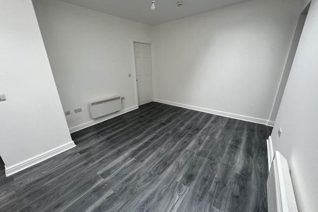 Flat B 11, Bird Street, Lichfield photo 5