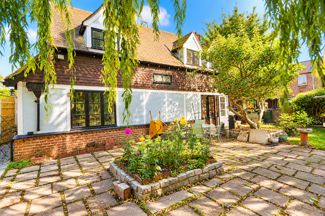 Willow, Hemel Hempstead Road, St. Albans photo 4
