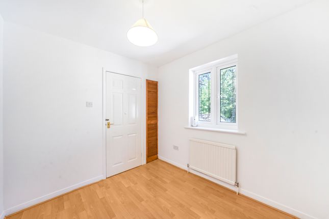 Detached house to rent in Broadgate Road, London