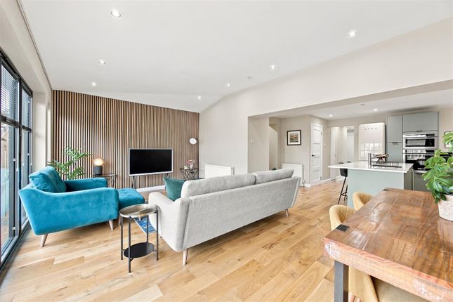 3, Corrie Place, Glasgow photo 3