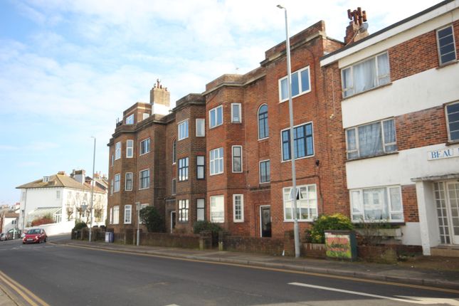 2-bed flat on Flat 7, Buckingham Close, Brighton, £330,000