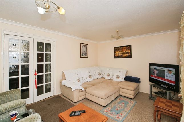 77, Gostwick, PETERBOROUGH photo 4