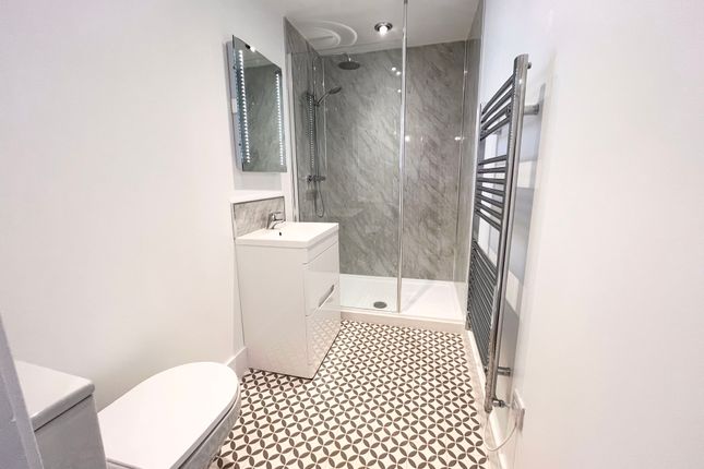 Flat 2, Plume Court, St. James Street, Okehampton photo 4