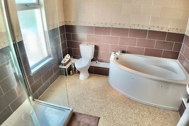 11 Graig View Terrace, Pontypool photo 4