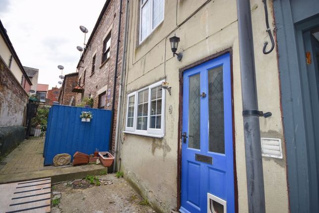Flat to rent in Burns Yard, Flowergate, Whitby