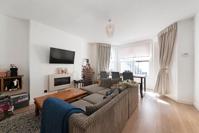 Garden flat, London photo 3