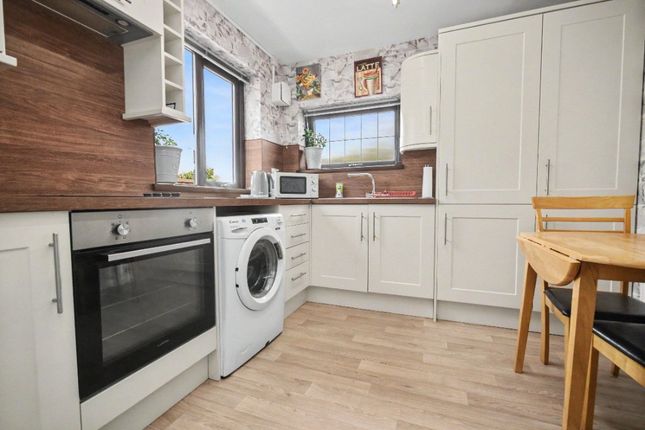 2a, Parker Avenue, West Yorkshire photo 4