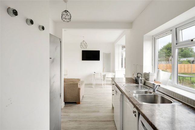 Room 6, 114, Monks Park Avenue, Somerset photo 5