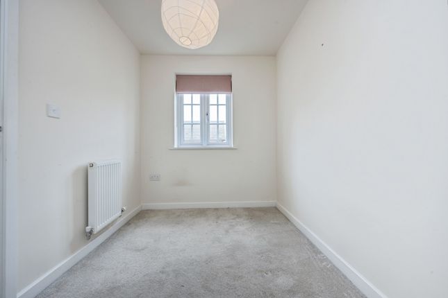 26, Hovingham Drive, Bedford photo 4