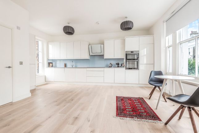 3, Belsize Crescent, London photo 3