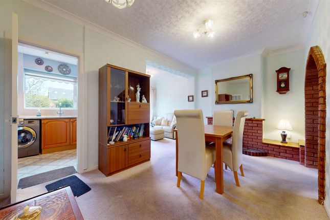 9, Myrtle Grove, Billinge photo 4