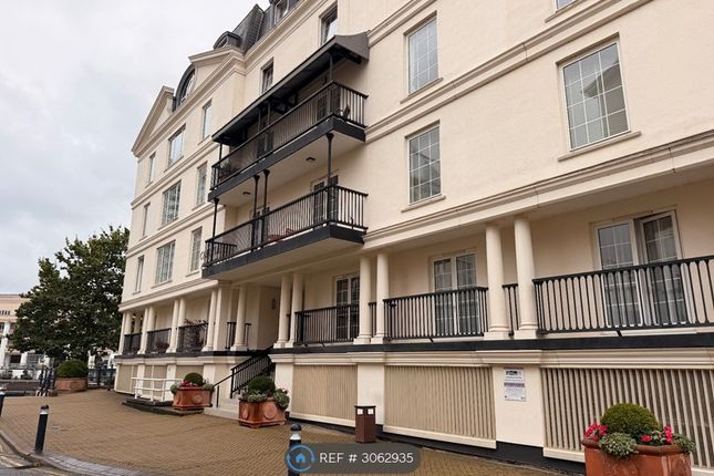 Carlyle Court, Chelsea Harbour, London photo 2