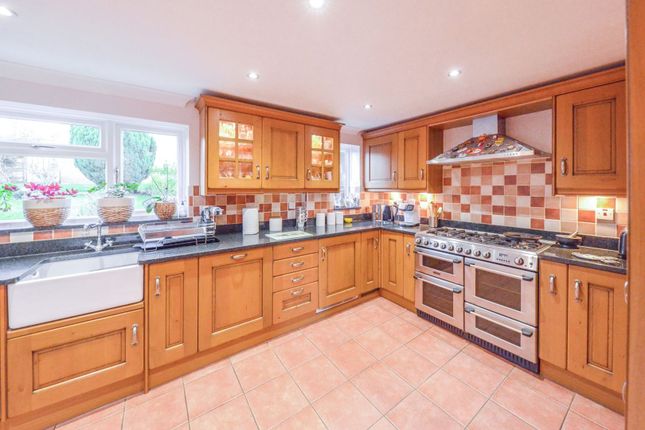 3 Bed Terraced House For Sale In Park Road Northaw Potters Bar
