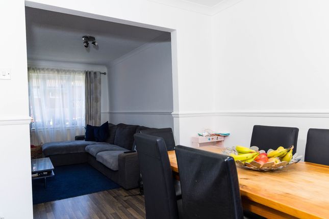 22 Harebell Close, Milton Keynes photo 5