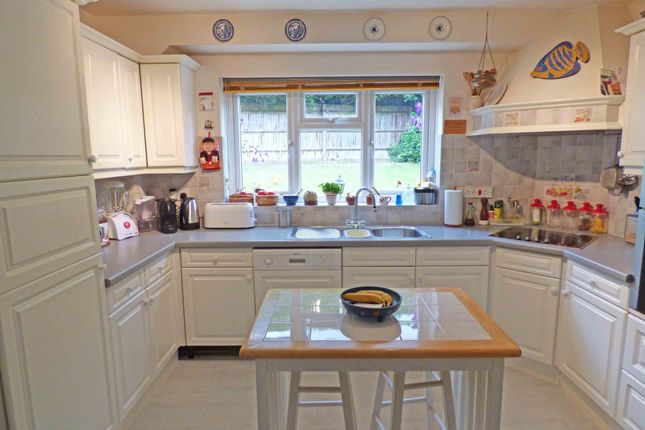 3 South Maundin, High Wycombe photo 2