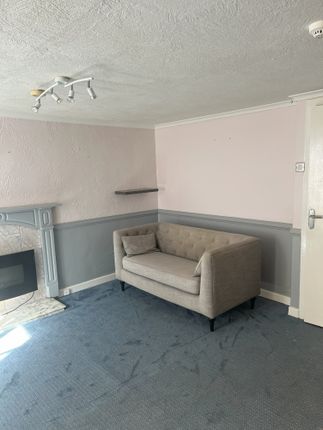 Basement Flat, Beach Street, Morecambe photo 3