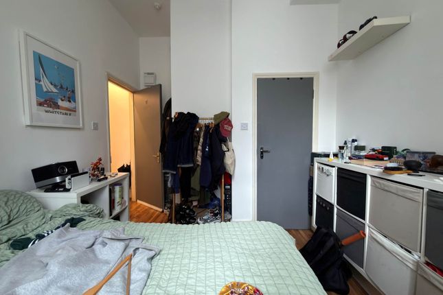 Room 2, Newington Green, London photo 2