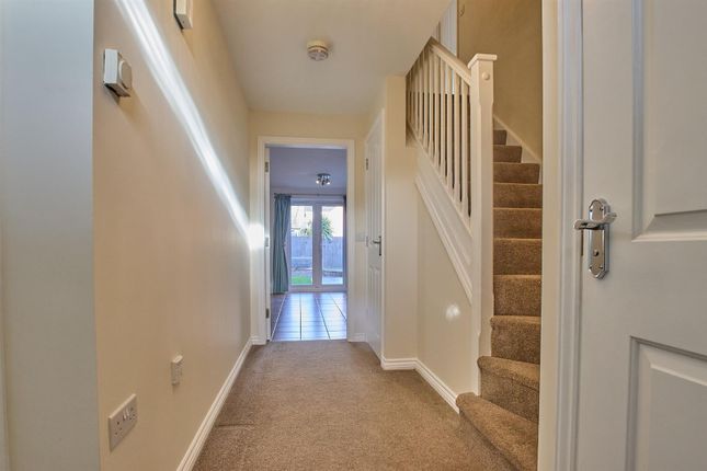 17, Garner Close, Barwell photo 3