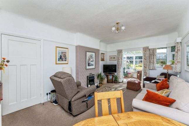 23, Talton Crescent, Denbighshire photo 2
