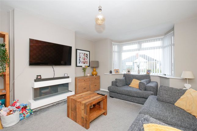 27, Willow Avenue, West Yorkshire photo 2