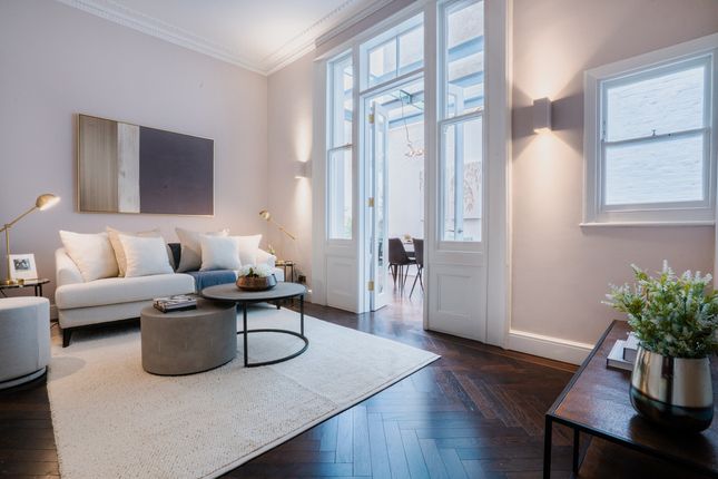 2-bed flat on Flat 3, 53, Ennismore Gardens, London, £2,500,000