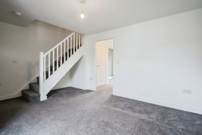 15, Typhoon Way, Southam photo 2