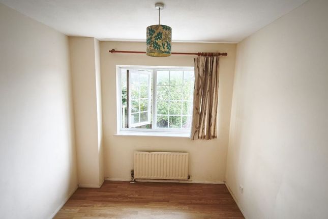 28 Kents Road, Milton Keynes photo 3