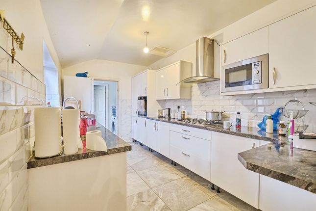 637, Holly Lane, Birmingham photo 3