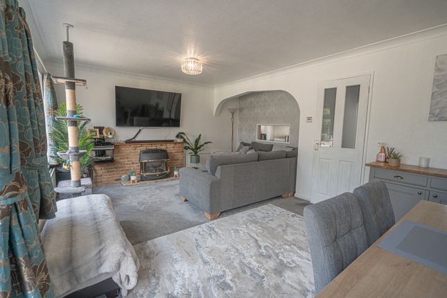 17, Ashleigh Drive, Birmingham photo 2