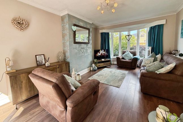 325 Brunshaw Road, Burnley photo 2