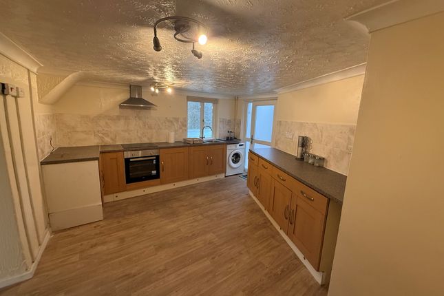 30, Ammanford photo 2
