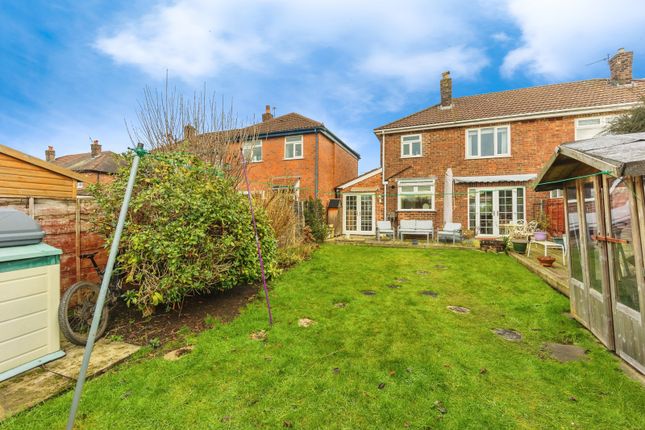 62, Newcroft Crescent, Manchester photo 4