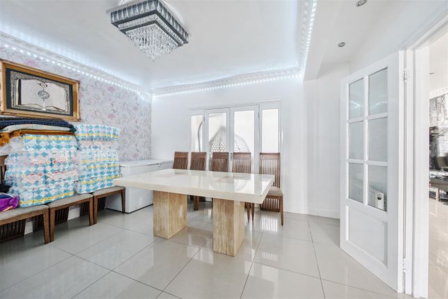 51, Corringham Road, Wembley photo 4