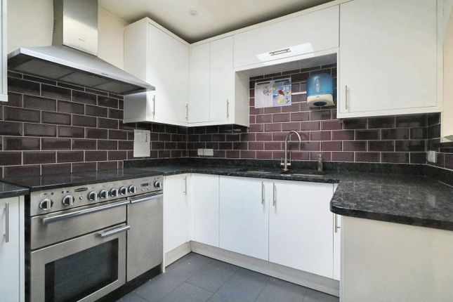 3, Byron Road, Harrow photo 4