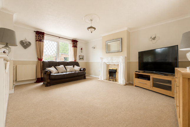 31, Mansfield photo 2