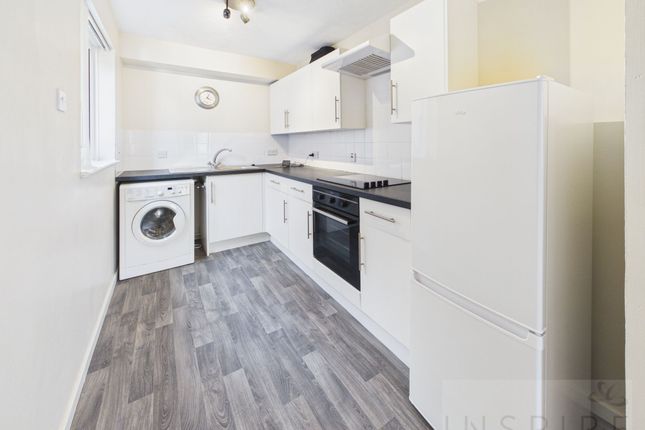 28 Maunsell Park, Crawley photo 4