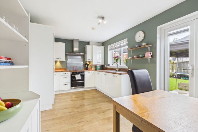 75 Balcastle Crescent, Carluke photo 4