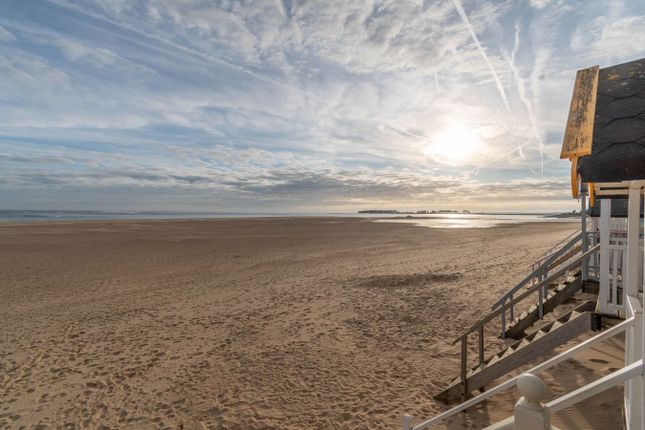 Beach Hut 208, The Beach, Wells-next-the-Sea photo 4