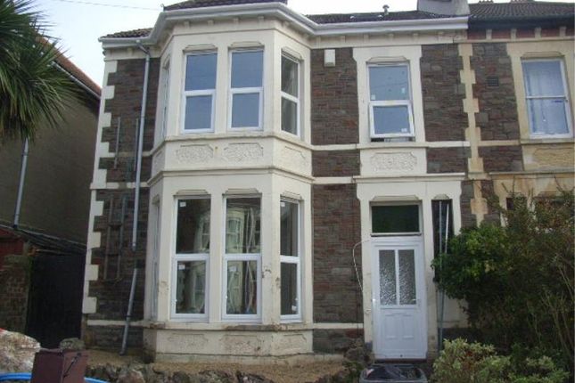 Studio to rent in Belmont Road, St. Andrews, Bristol