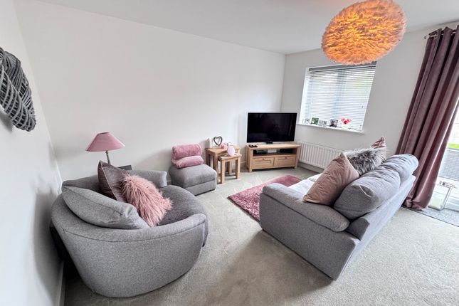 7 Rosebay Gardens, Chapel en le Frith photo 4