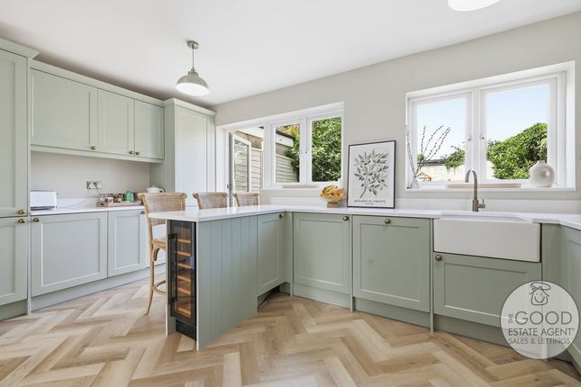75, Southern Drive, Loughton photo 4